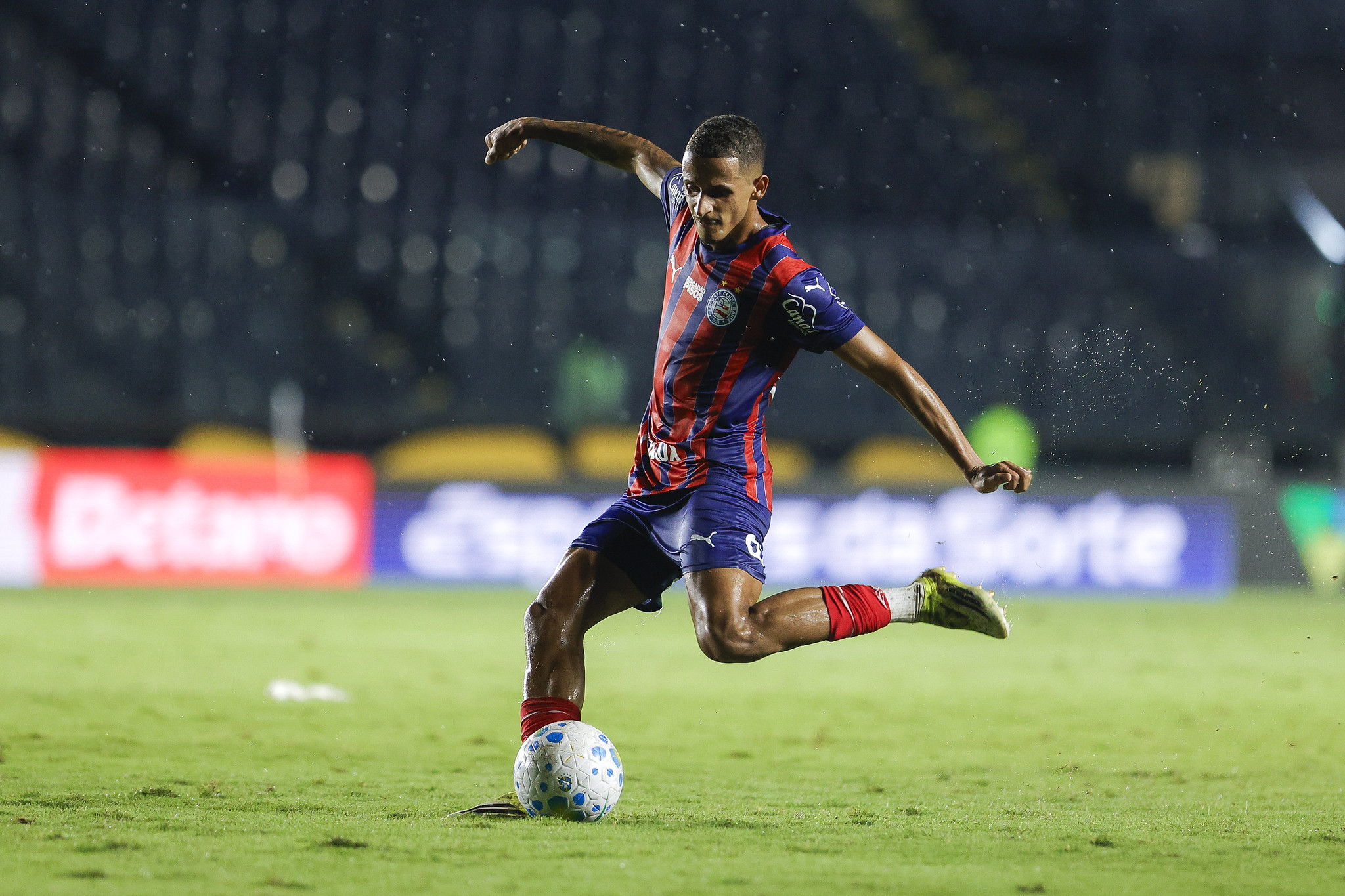 Promessa cumprida: Juba decide contra o Vasco e dedica gol a ex-jogador do Bahia