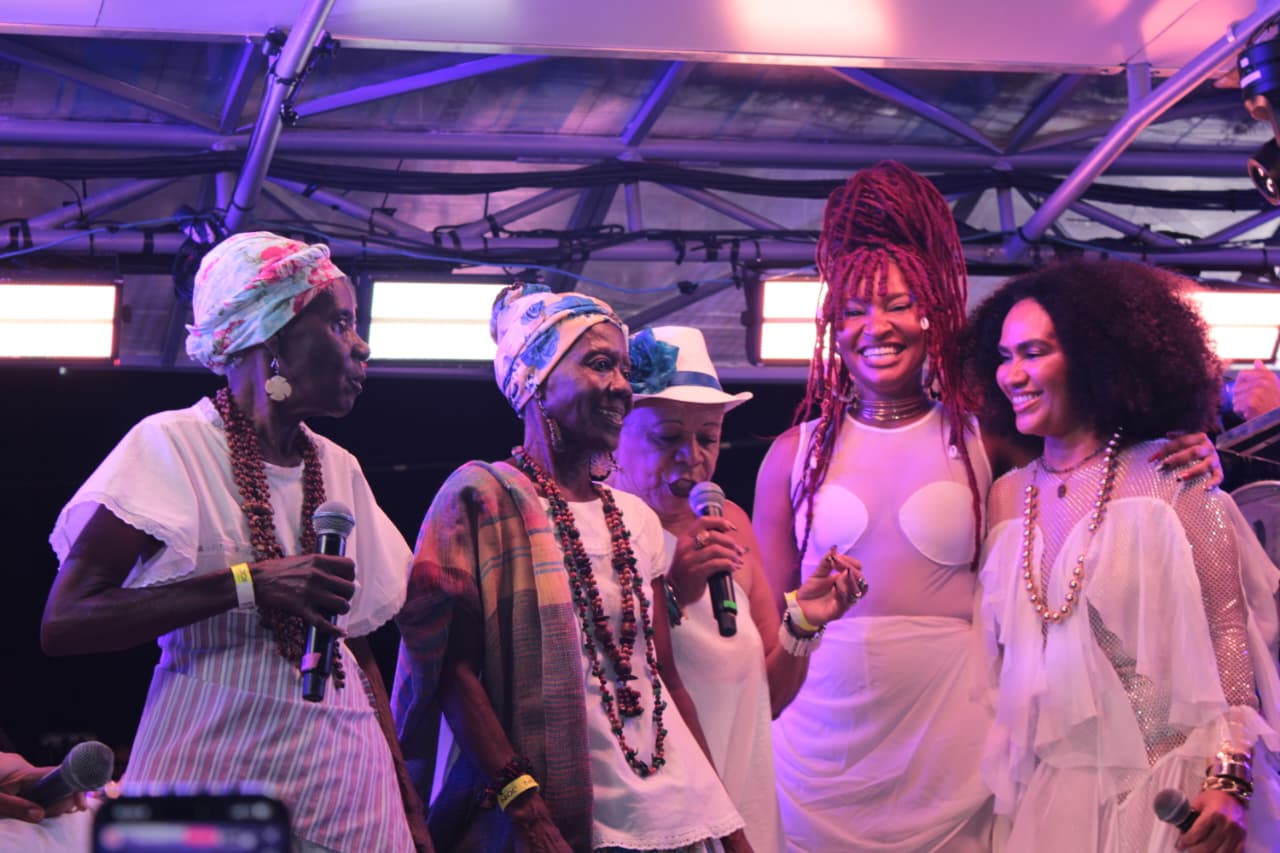 Mulheres do samba comandam abertura do Carnaval de Salvador