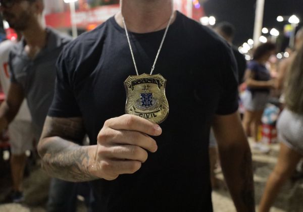 Policiais disfarçados reforçam segurança do Carnaval 2026