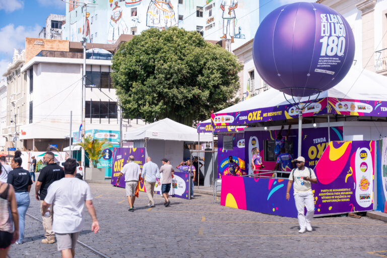 Carnaval 2026: tendas ‘Oxe, Me Respeite!’ acolhem mulheres em combate…