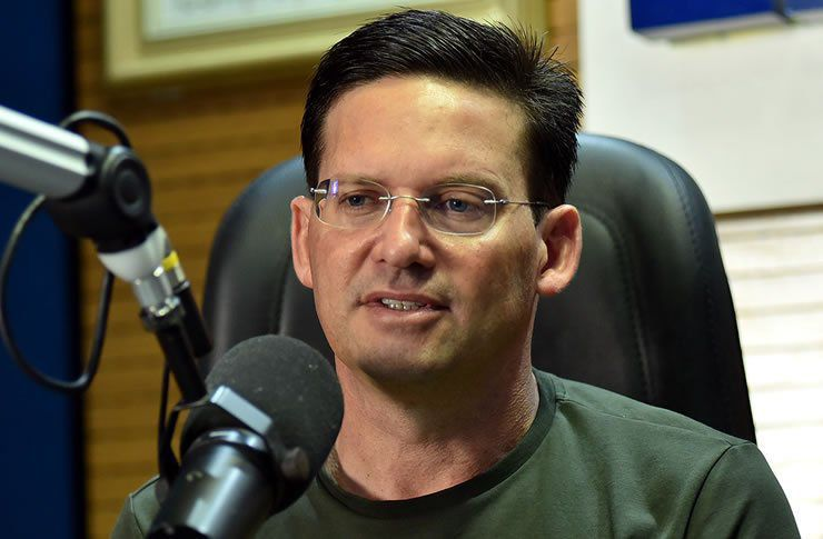 João Roma critica homenagem a Lula na Sapucaí e questiona uso de recursos federais