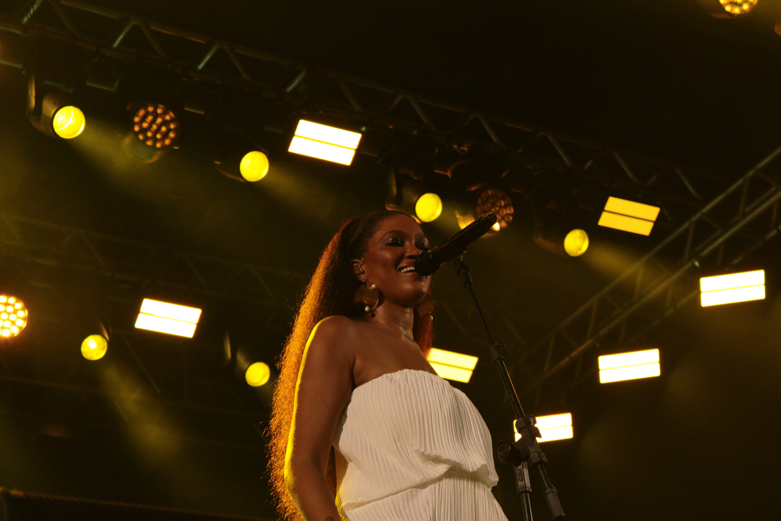 ‘Agora posso começar o ano’, diz Luedji Luna após último show no Carnaval de Salvador