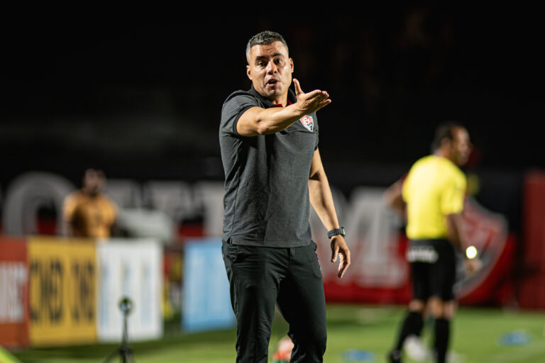 Jair Ventura vê justiça na vitória do Leão: ‘Time que criou mais…