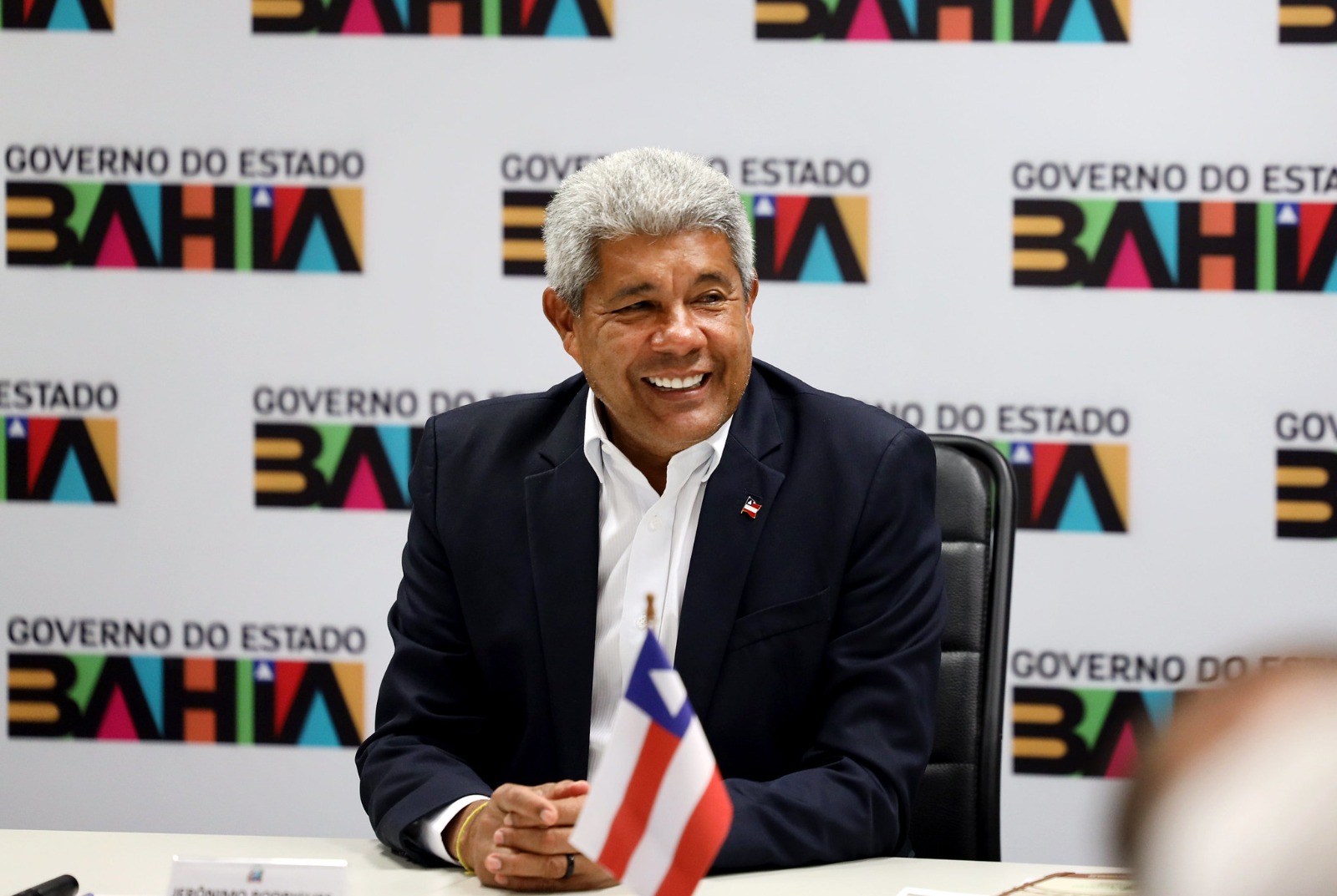 Jerônimo viaja à Índia para firmar acordos e ampliar produção de medicamentos na Bahia