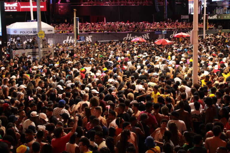 Três maiores circuitos do Carnaval de Salvador reuniram 9,4 milhões…