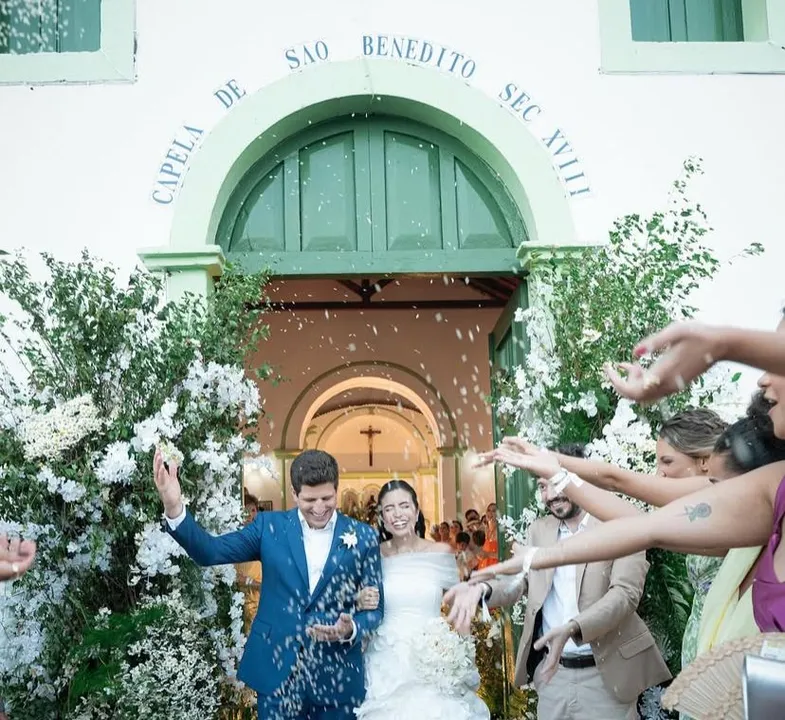 Casamento de João Campos e Tabata Amaral reúne autoridades em Pernambuco