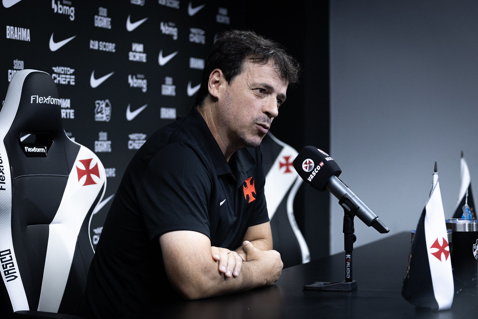 Vasco demite técnico após derrota em clássico pelo Campeonato Carioca