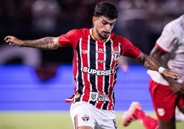 Cauly celebra estreia pelo São Paulo: ‘Coisa linda essa torcida’