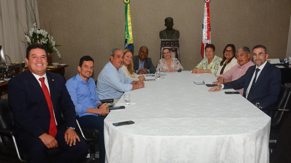 Mesa diretora da ALBA se reúne para definir diretrizes de 2026