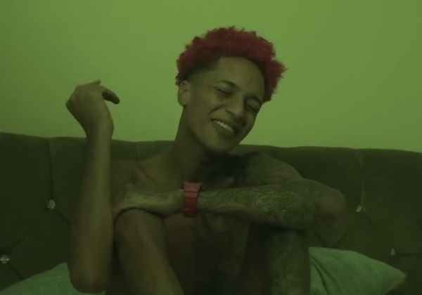 Oruam lança clipe com tornozeleira enquanto é considerado foragido; veja