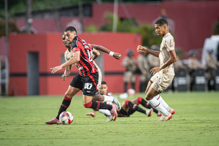 Vitória reclama da arbitragem do Baianão e episódio é registrado em…