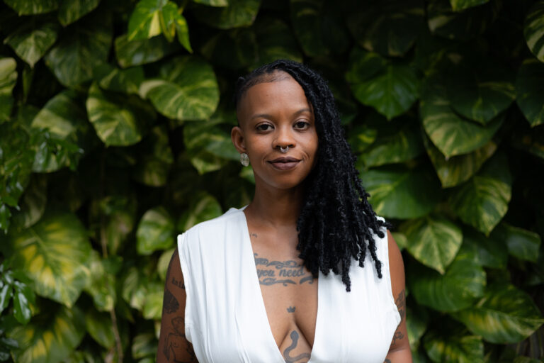 Amanda Julieta lança livro de contos ‘Monstruosa’ no MUNCAB