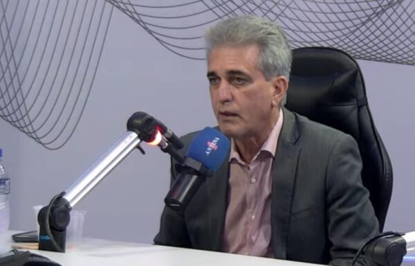 Robinson Almeida coloca nome à disposição para Salvador em 2028