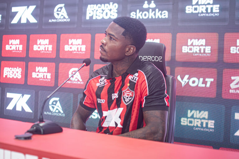 Reforço se coloca à disposição para clássico: ‘Quem sabe estrear no…
