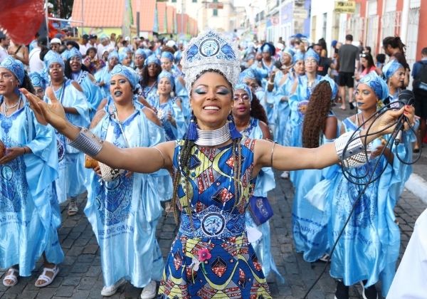 Afoxé Filhas de Gandhy anuncia tema do Carnaval 2027; confira