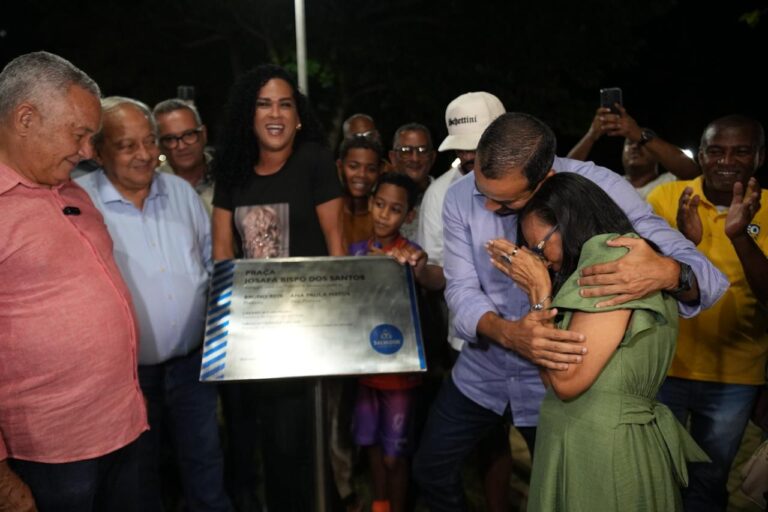 Prefeitura entrega novo espaço de convivência e lazer no Vale dos…
