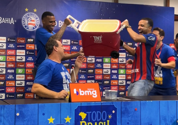 Ceni celebra 52º título do Baianão e comenta relação com a torcida do Bahia