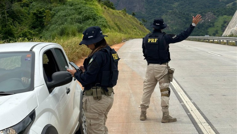 PRF cumpre 302 mandados de prisão por violência contra a mulher em operação nacional