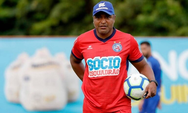 Ex-técnico do Bahia é aguardado para assinar contrato com gigante da…
