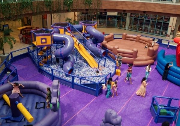 Shopping de Salvador recebe atração infantil Bubu e as Corujinhas