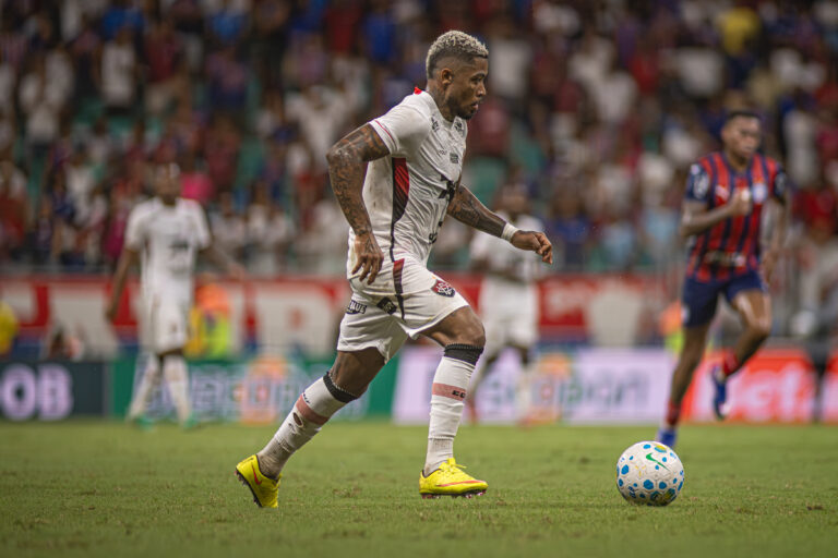 Marinho lamenta gol de empate sofrido pelo Vitória nos acréscimos…