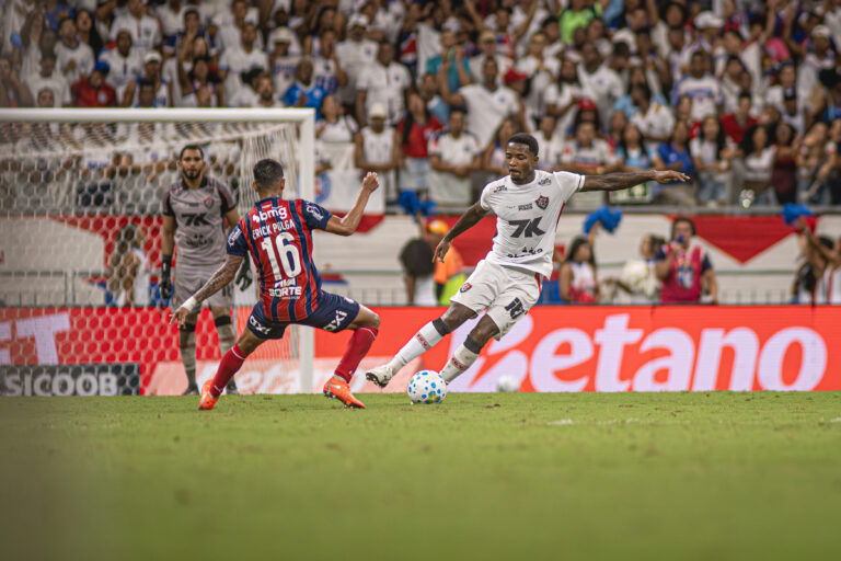Cacá valoriza empate do Vitória no clássico Ba-Vi: ‘Importante somar…