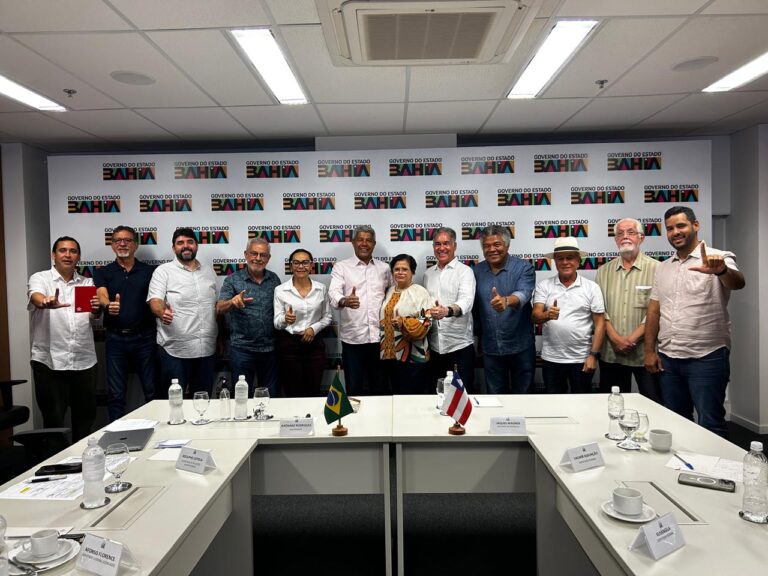 Jerônimo Rodrigues promove reunião com bancada do PT em Salvador