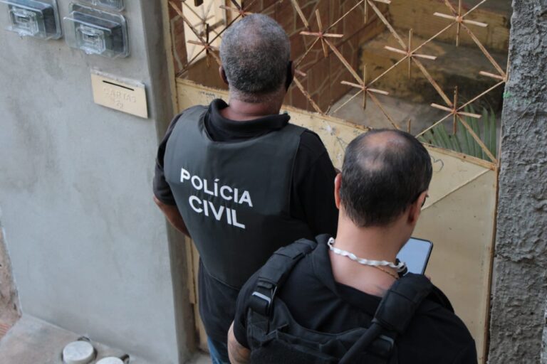 Operação policial investiga crimes digitais e violência doméstica em…