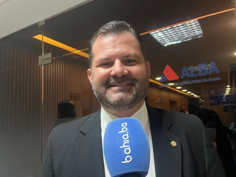 Angelo Coronel Filho propõe meia-entrada para mesários na Bahia
