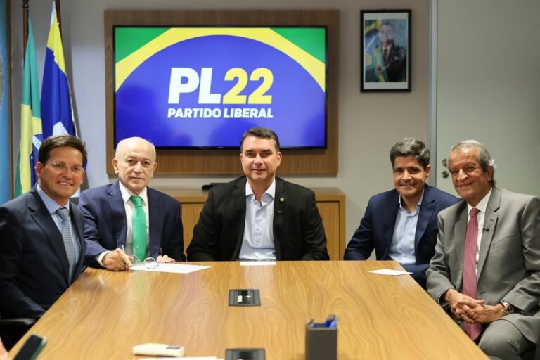Aroldo Cedraz será suplente de João Roma na disputa pelo Senado