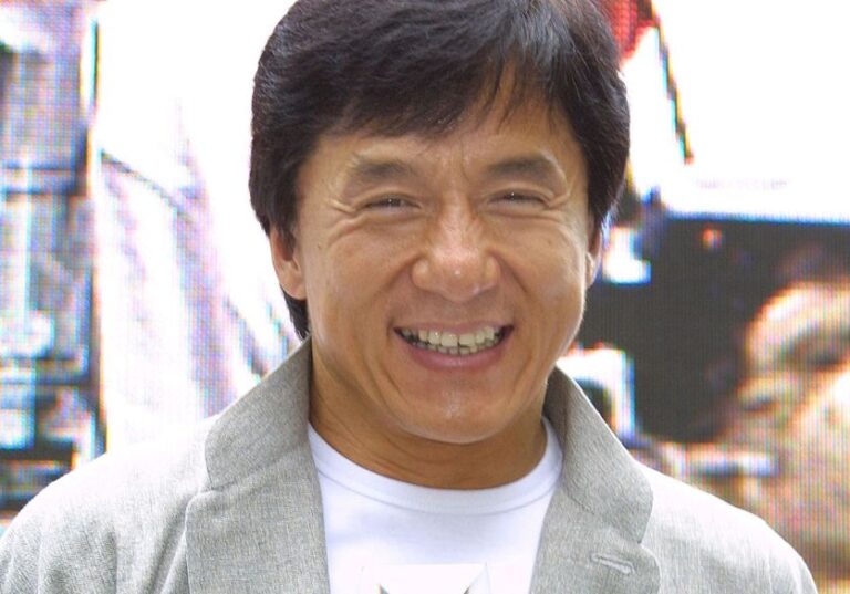 Jackie Chan revela que não deixará herança para o filho; saiba motivo