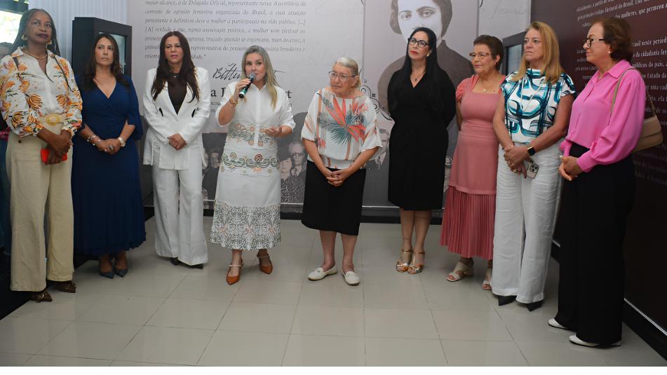 Ivana inaugura exposição ‘Mulheres no Legislativo Baiano’ na ALBA