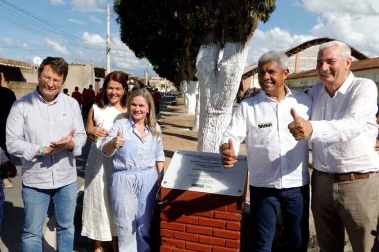 Governo amplia serviços com novas obras em Medeiros Neto