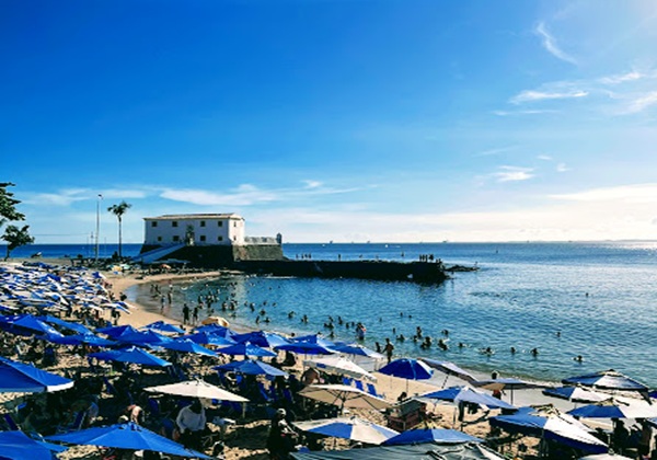 Porto da Barra terá área exclusiva para banhistas no mar; entenda