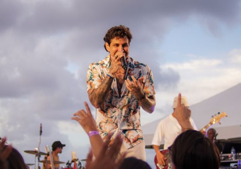 Jammil e Uma Noites faz show em Salvador neste domingo (16)