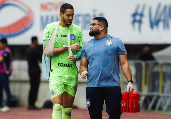 Imagem forte: Ronaldo sofre lesão e vira desfalque para o Bahia