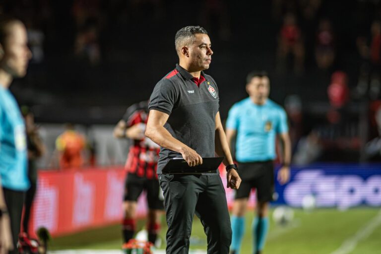 Jair Ventura projeta ‘campeonato da regularidade’ após vitória do Leão