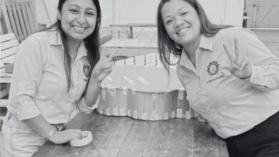 Aluno de 15 anos dispara fuzil e mata professoras em escola