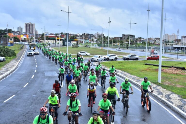 Pedal da Cidade reúne ciclistas na orla de Salvador em celebração aos…