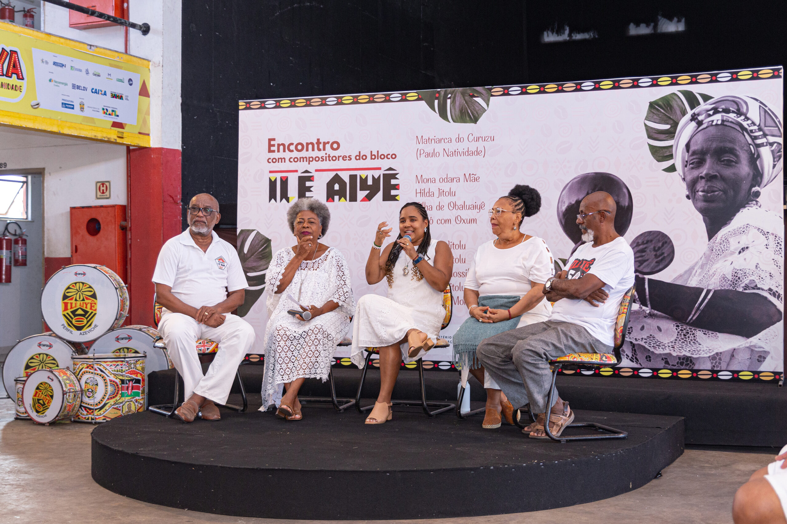 Ilê Aiyê lança livro com mais de 200 canções que celebram ancestralidade