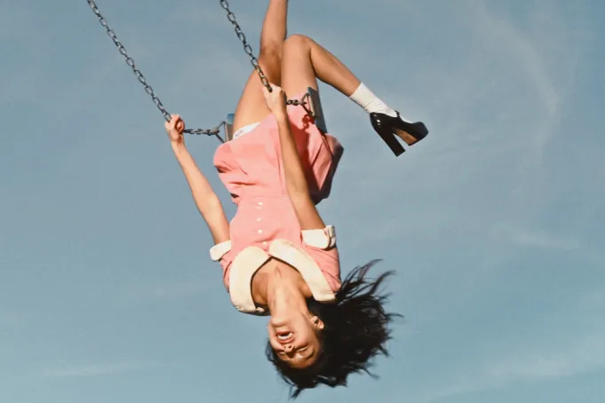 Olivia Rodrigo anuncia novo álbum com lançamento em junho