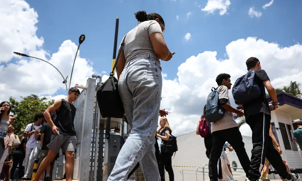 Fies 2026: MEC convoca lista de espera; veja prazos e como garantir sua vaga