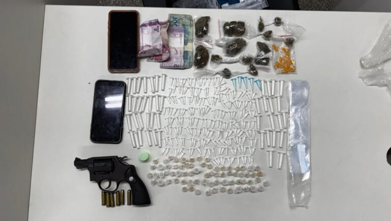 Trio é preso com grande quantidade de drogas durante ação da PM em…