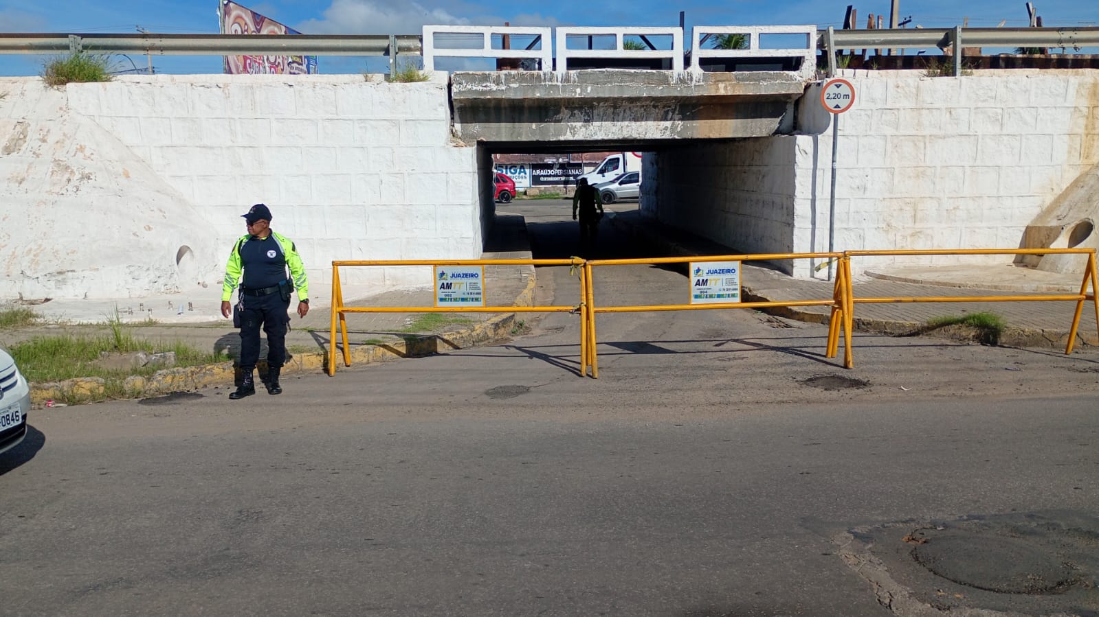 Prefeitura de Juazeiro interdita trecho ao identificar problemas estruturais em obra