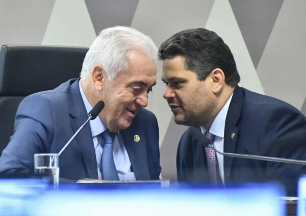 Otto Alencar revela afastamento de Alcolumbre e trava pautas importantes no Senado