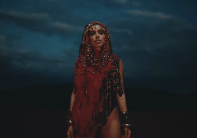 Anitta revela teaser de ‘Choka Choka’, parceria com Shakira; ASSISTA