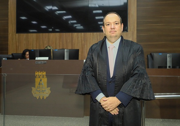 Maurício Kertzman assume o comando do TRE-BA nesta quinta-feira