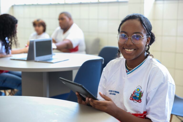 Estudantes da rede estadual podem acessar quase 8 mil obras…