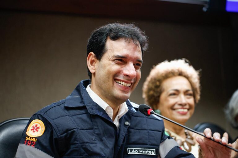 Leo Prates lança livro com bastidores da pandemia na ALBA