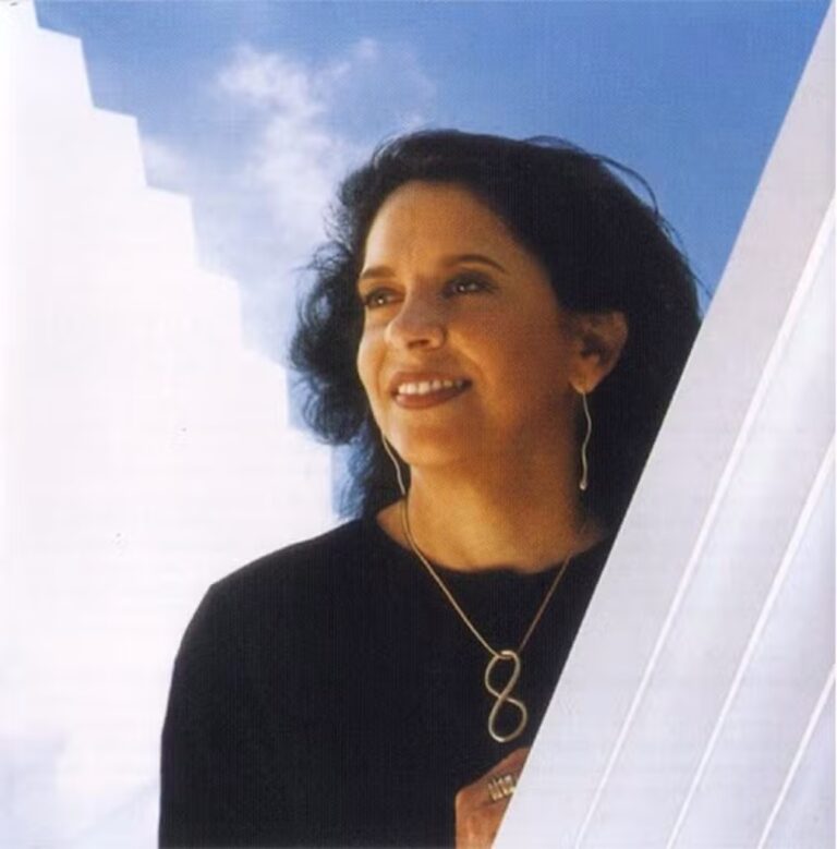Álbum inédito de Gal Costa gravado em Salvador será lançado em abril